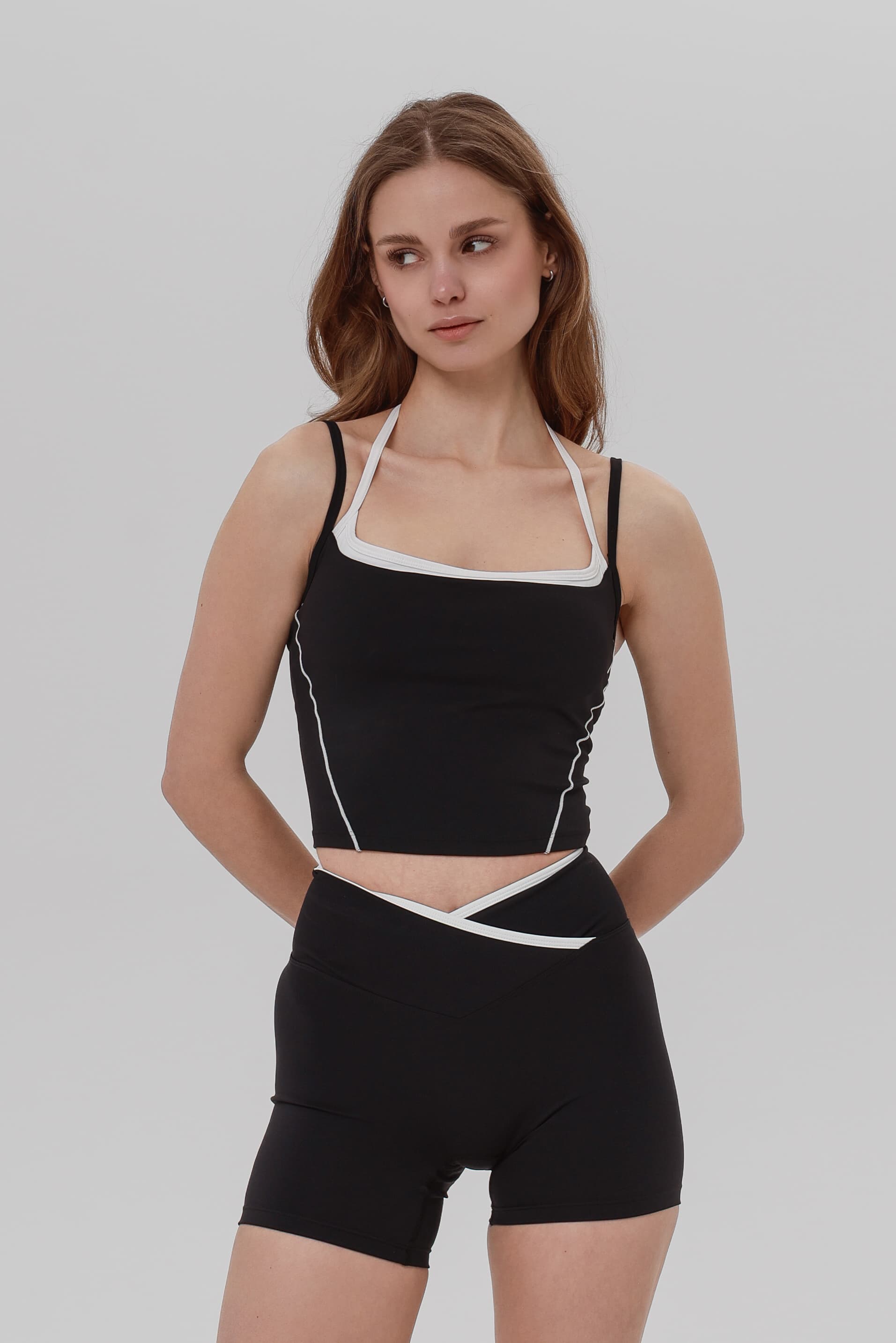 Шорти V Black